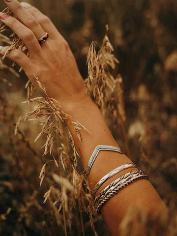 Chevron cuff