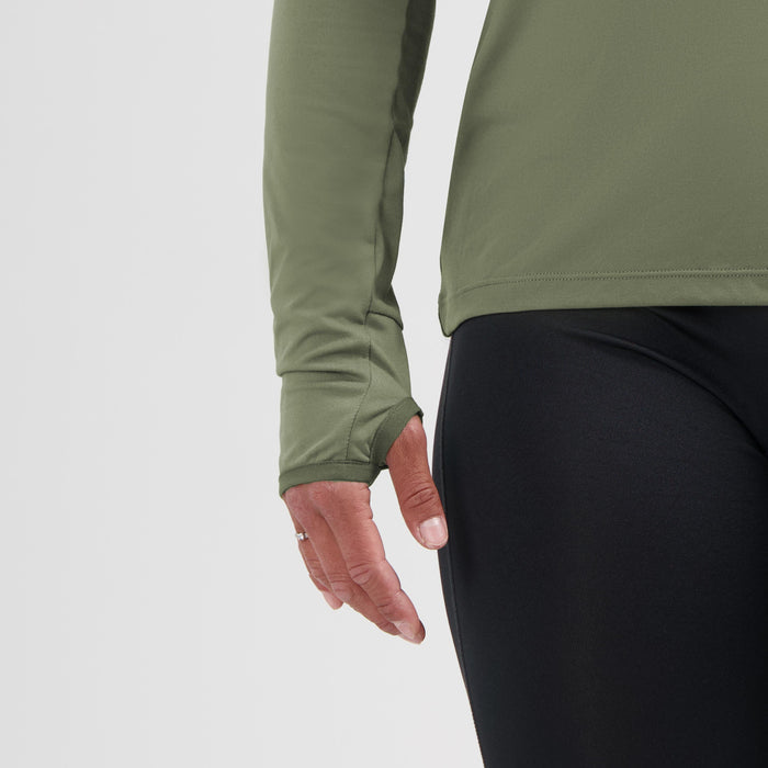 Detail duimgat van Rogelli Core hardlooptop lange mouw dames groen.