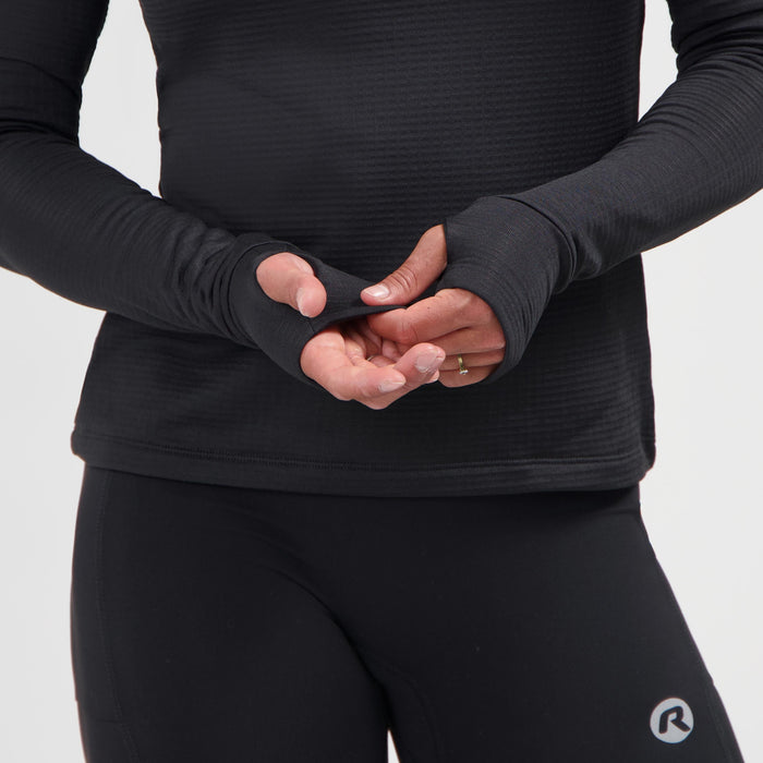 Detail mouw van Rogelli Essential hardlooptop lange mouw dames zwart.