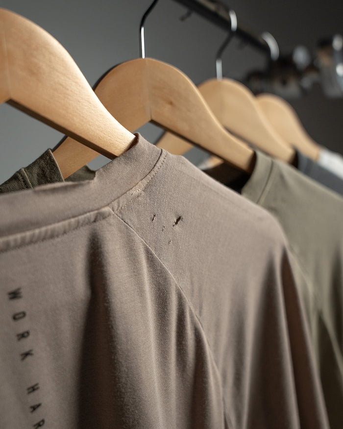 MOTO CROP TEE - OLIVE