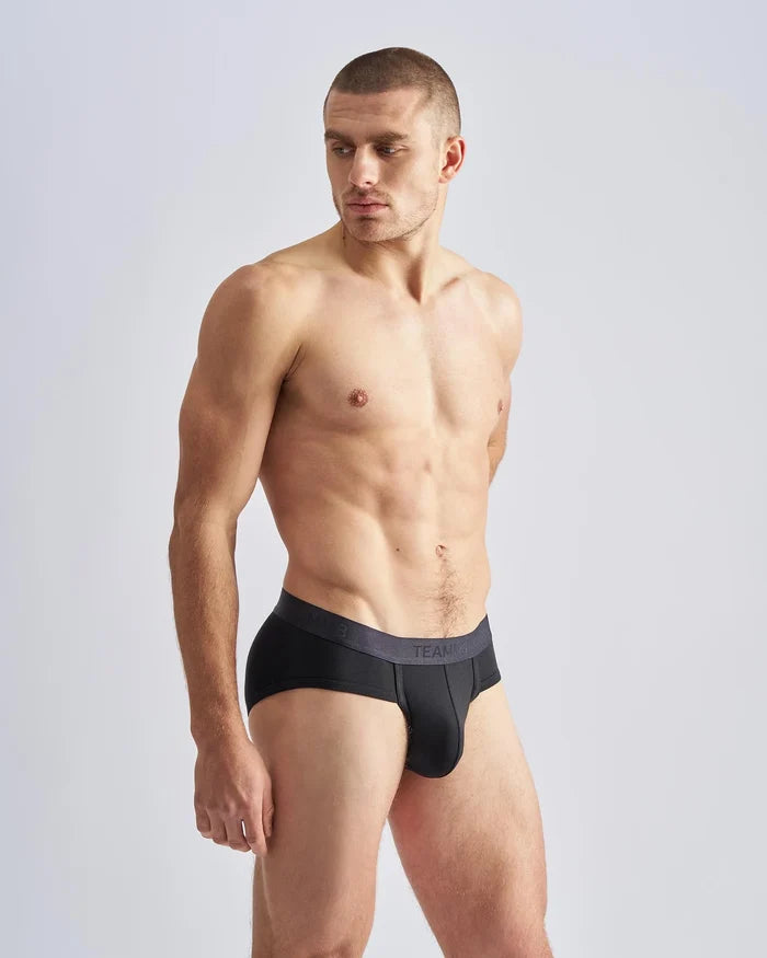 REIGN BRIEF