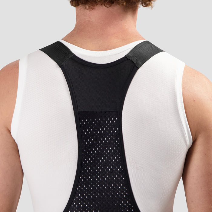 Detail van Rogelli Signature korte fietsbroek heren groen bretels.