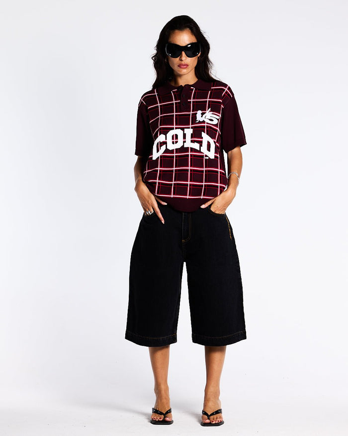 WINNERS V5 POLO RED TARTAN - red tartan knitted polo, front view on female model - Cold Culture #woman